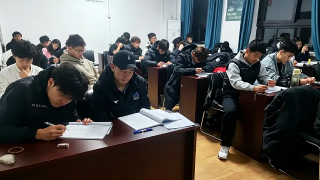柏木体育教学场景