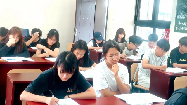 柏木体育教学场景